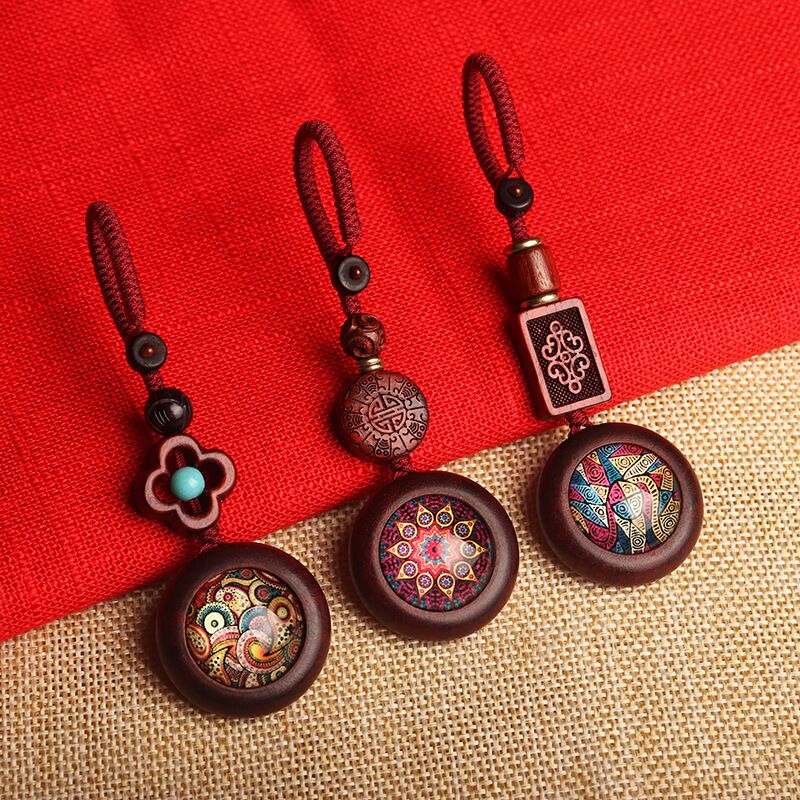 Sandalwood Keychain Men  Women - огляд і ціна Men'S Fashion Easter
