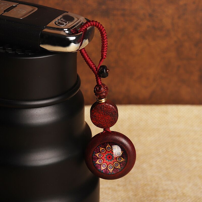 Sandalwood Keychain Men  Women - огляд і ціна Men'S Fashion Easter
